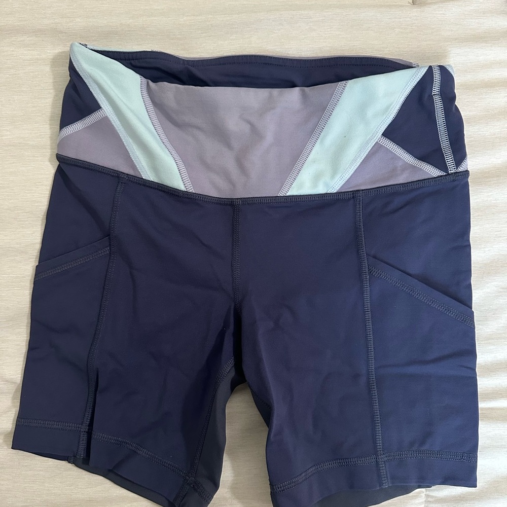 Lululemon Athletica Navy and Light Blue Bike Shorts